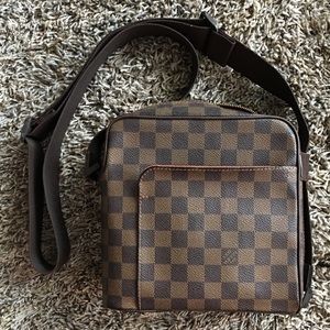 Louis Vuitton Olav crossbody Purse